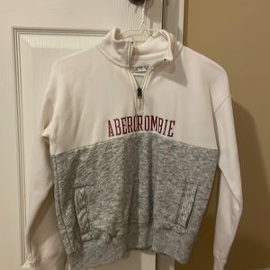 Abercrombie kids pull over sweat shirt 11/12